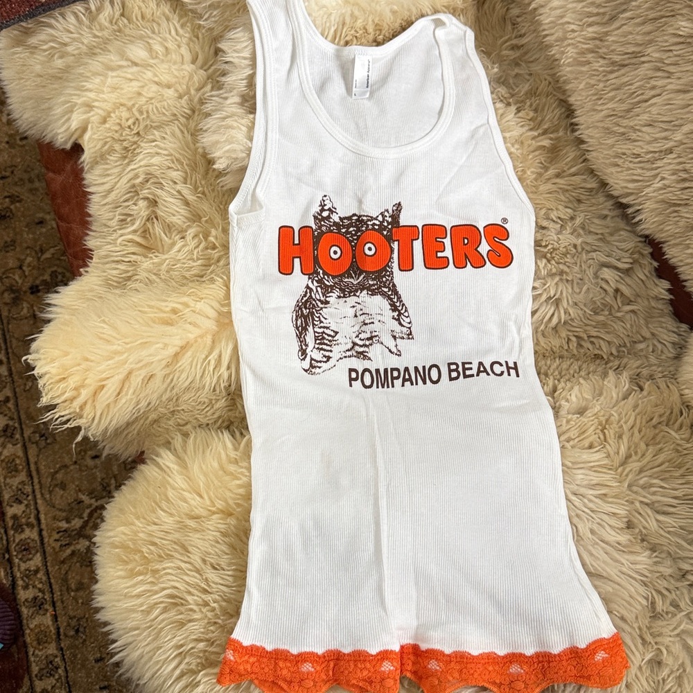 Hooters American Apparel White Ribbed Tank Top